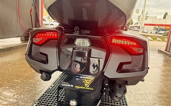 Gebrauchtmotorrad Can-Am Spyder RT - Bild 18