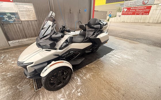 Gebrauchtmotorrad Can-Am Spyder RT - Bild 4