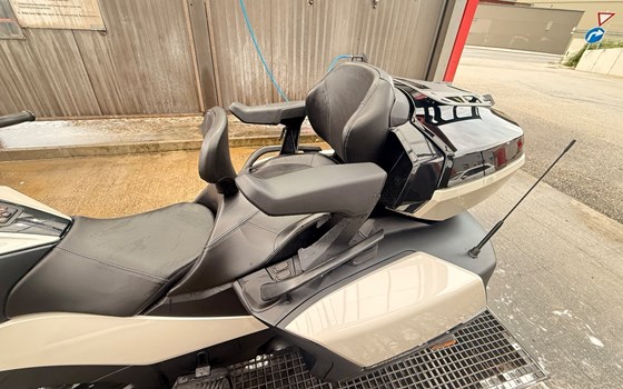 Gebrauchtmotorrad Can-Am Spyder RT - Bild 8