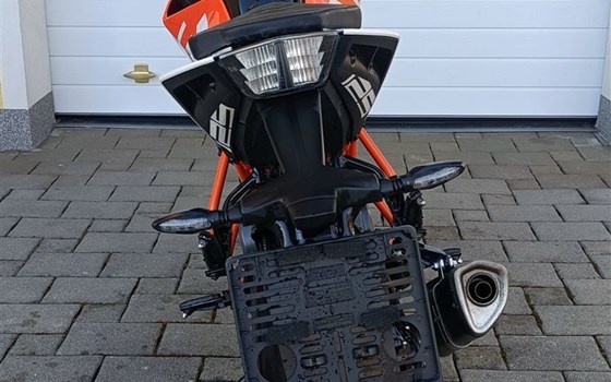 Gebrauchtmotorrad KTM 125 Duke - Bild 2