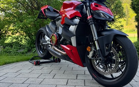 Gebrauchtmotorrad Ducati Streetfighter V2 - Bild 1