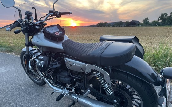 Gebrauchtmotorrad Moto Guzzi V9 Roamer - Bild 1