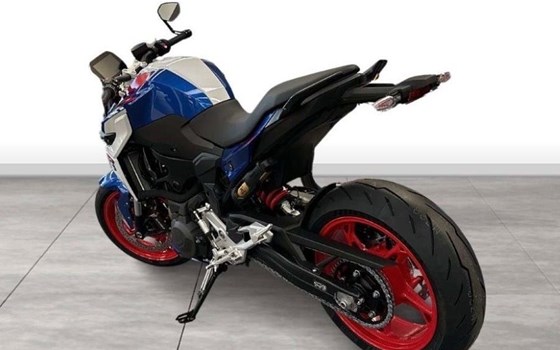 Gebrauchtmotorrad BMW F 900 R - Bild 3