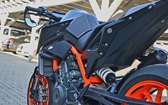 Gebrauchtmotorrad KTM 890 Duke R - Bild 2