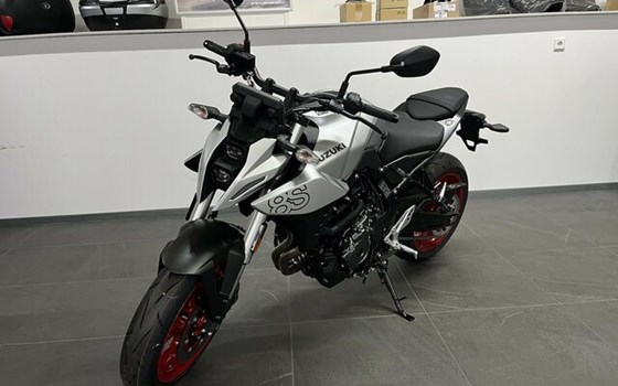 Gebrauchtmotorrad Suzuki GSX-8S - Bild 2