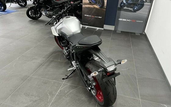 Gebrauchtmotorrad Suzuki GSX-8S - Bild 5