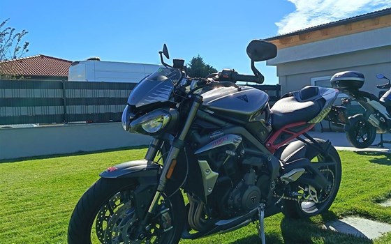 Gebrauchtmotorrad Triumph Street Triple 765 RS - Bild 2