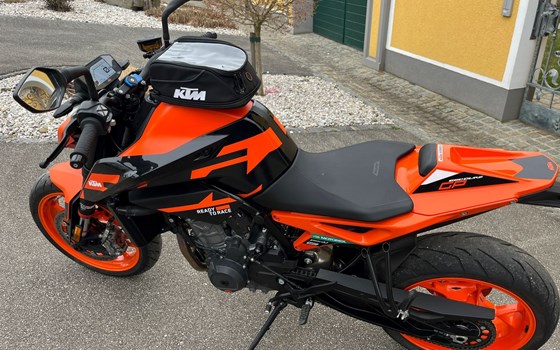 Gebrauchtmotorrad KTM 890 Duke GP - Bild 5