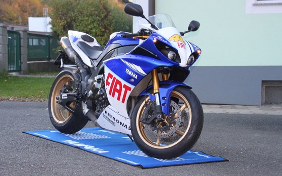 Gebrauchtmotorrad Yamaha YZF-R1SP - Bild 1