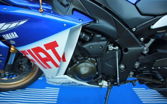 Gebrauchtmotorrad Yamaha YZF-R1SP - Bild 7