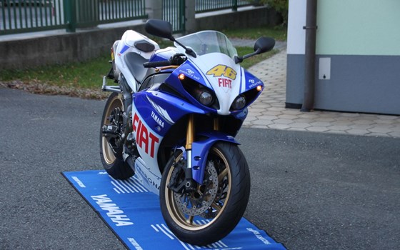 Gebrauchtmotorrad Yamaha YZF-R1SP - Bild 9