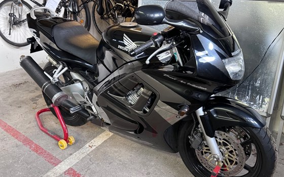 Gebrauchtmotorrad Honda CBR 600 F - Bild 1