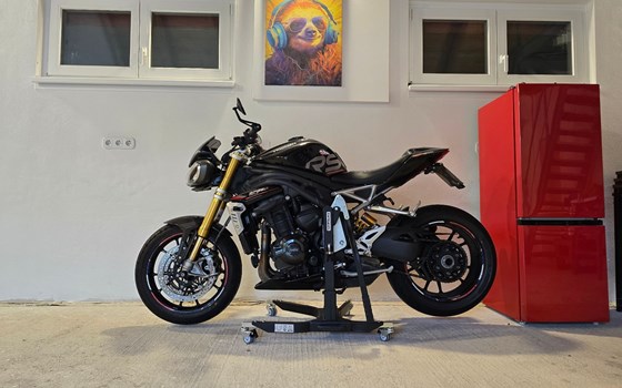Gebrauchtmotorrad Triumph Speed Triple 1200 RS - Bild 1