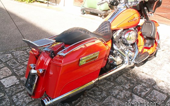 Gebrauchtmotorrad Harley-Davidson Street Glide FLHX - Bild 4