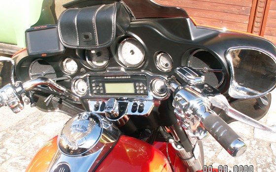 Gebrauchtmotorrad Harley-Davidson Street Glide FLHX - Bild 5