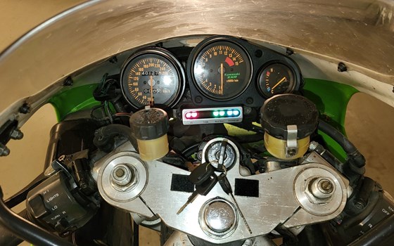 Gebrauchtmotorrad Kawasaki ZXR 750 - Bild 7