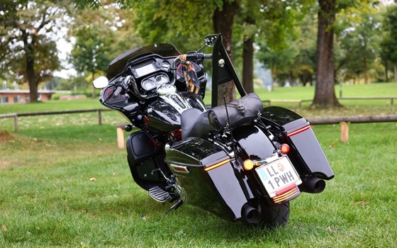 Gebrauchtmotorrad Harley-Davidson Road Glide FLTRX - Bild 1