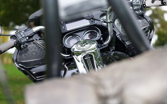 Gebrauchtmotorrad Harley-Davidson Road Glide FLTRX - Bild 11