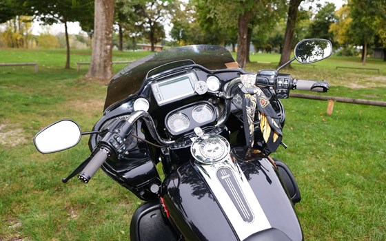 Gebrauchtmotorrad Harley-Davidson Road Glide FLTRX - Bild 15