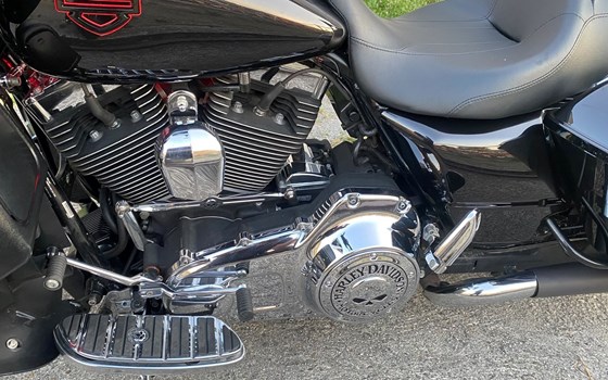 Gebrauchtmotorrad Harley-Davidson Road Glide FLTRX - Bild 25