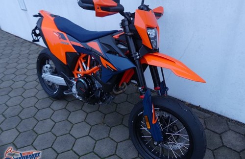 Neumotorrad KTM 690 SMC R