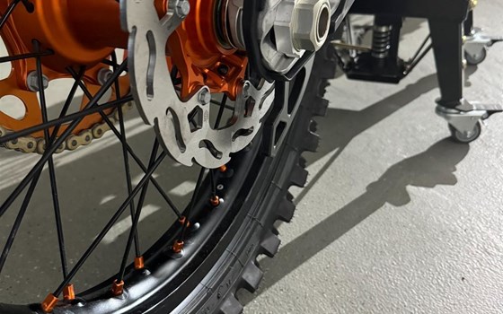 Gebrauchtmotorrad KTM 450 SX-F Factory Edition - Bild 12