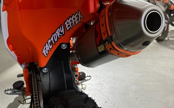 Gebrauchtmotorrad KTM 450 SX-F Factory Edition - Bild 17