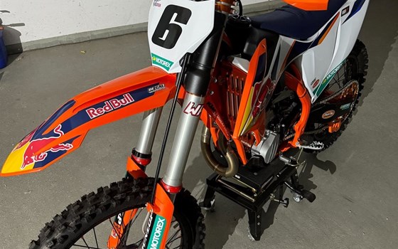 Gebrauchtmotorrad KTM 450 SX-F Factory Edition - Bild 2