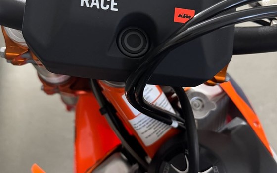 Gebrauchtmotorrad KTM 450 SX-F Factory Edition - Bild 7