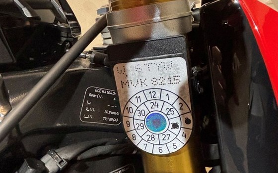 Gebrauchtmotorrad BMW S 1000 R - Bild 8