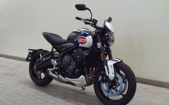 Gebrauchtmotorrad Triumph Trident 660 Triple Tribute - Bild 2
