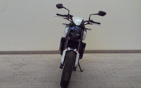 Gebrauchtmotorrad Triumph Trident 660 Triple Tribute - Bild 4