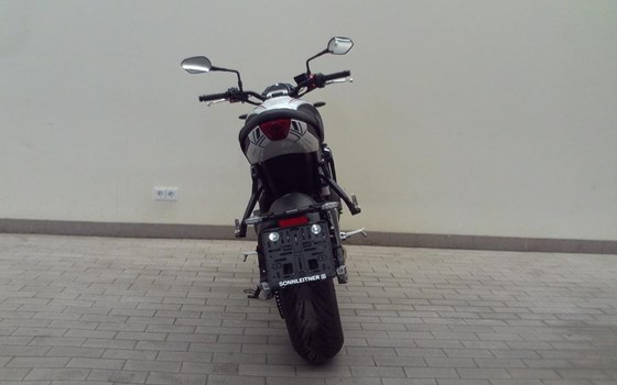 Gebrauchtmotorrad Triumph Trident 660 Triple Tribute - Bild 7