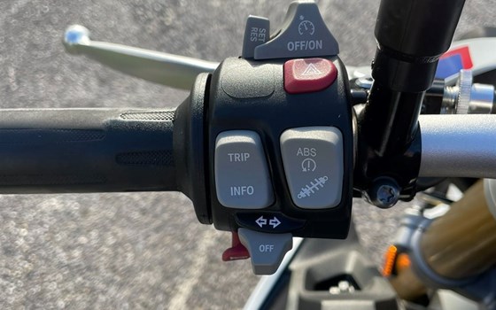 Gebrauchtmotorrad BMW S 1000 R - Bild 22