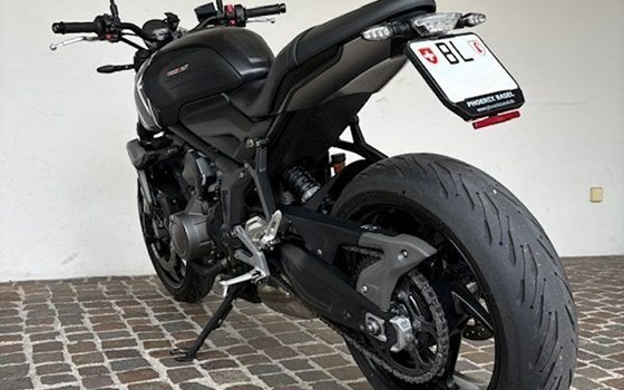 Motorrad Occasion Triumph Trident 660 - Bild 6