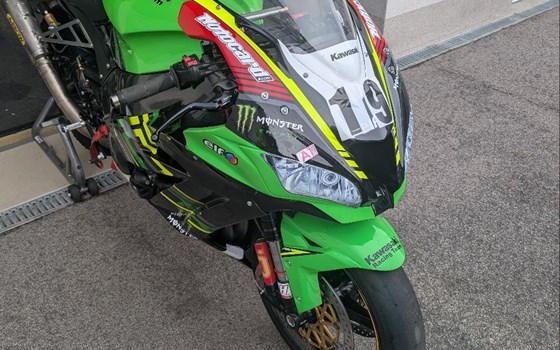 Gebrauchtmotorrad Kawasaki Ninja ZX-10R - Bild 1
