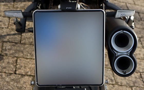 Gebrauchtmotorrad Ducati Monster 821 Stripe - Bild 5