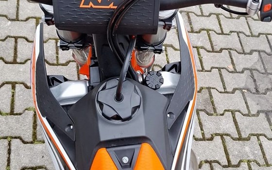 Gebrauchtmotorrad KTM 300 SX - Bild 9