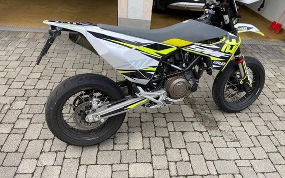 Gebrauchtmotorrad Husqvarna 701 Supermoto - Bild 2