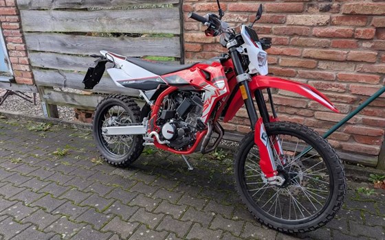 Gebrauchtmotorrad SWM RS 125 R - Bild 1