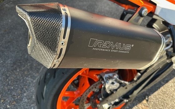 Gebrauchtmotorrad KTM 890 SMT - Bild 6