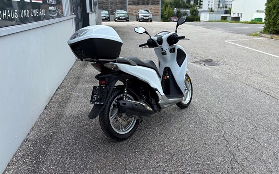 Gebrauchtmotorrad Honda SH125i - Bild 3