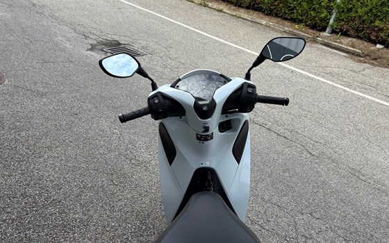 Gebrauchtmotorrad Honda SH125i - Bild 6