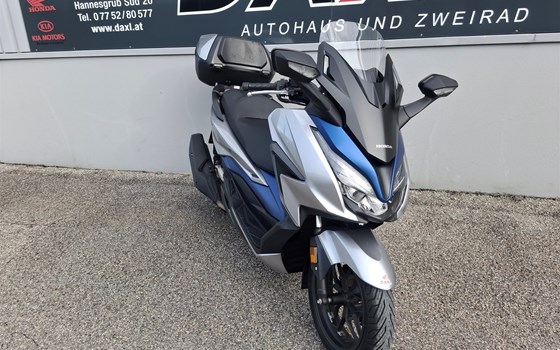Gebrauchtmotorrad Honda Forza 125 - Bild 3