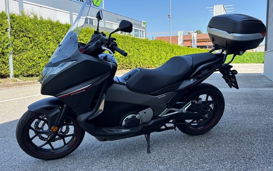 Gebrauchtmotorrad Honda Integra - Bild 6