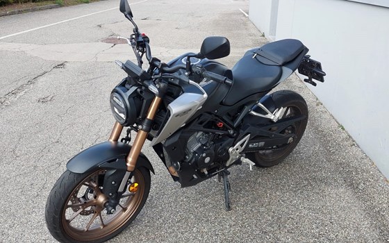 Gebrauchtmotorrad Honda CB125R - Bild 5