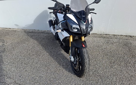 Gebrauchtmotorrad Aprilia Tuono V4 R APRC ABS - Bild 3