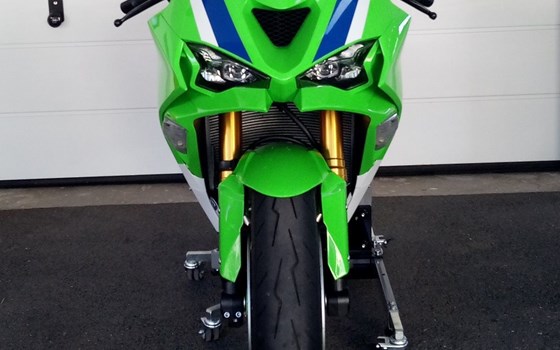 Gebrauchtmotorrad Kawasaki Ninja ZX-6R 40th Anniversary Edition - Bild 2