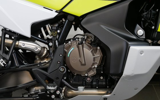 Gebrauchtmotorrad Husqvarna Norden 901 - Bild 9