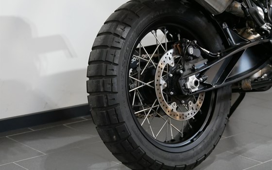 Gebrauchtmotorrad Husqvarna Norden 901 - Bild 11